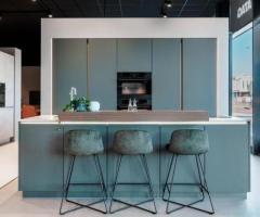 Showroomkeuken met keramiek werkblad en 6 apparaten