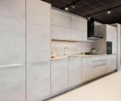Showroomkeuken in een rechte opstelling 8150,00
