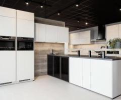 Luxe showroom keuken met 6 inbouwapparaten
