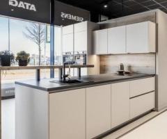 Luxe showroom keuken met 6 inbouwapparaten - 2