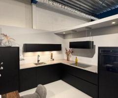 Showroomkeuken | Hardenberg | Stoere Decor eiken nero hoekkeuken - 3