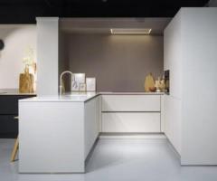 Easytouch zand ultramatte U-keuken met composiet werkblad - 5